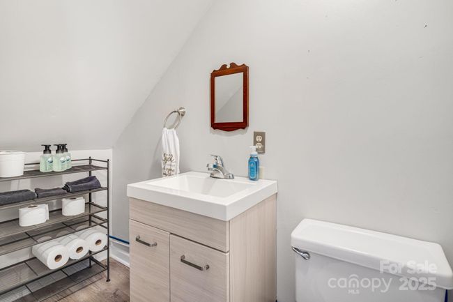 1058 Howard Gap Loop Rd, House other with 3 bedrooms, 3 bathrooms and null parking in Flat Rock NC | Image 13