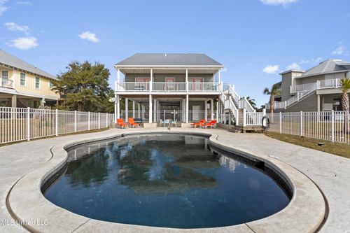 7613 Belle Fontaine Dr, Ocean Springs, MS, 39564-8490 | Card Image