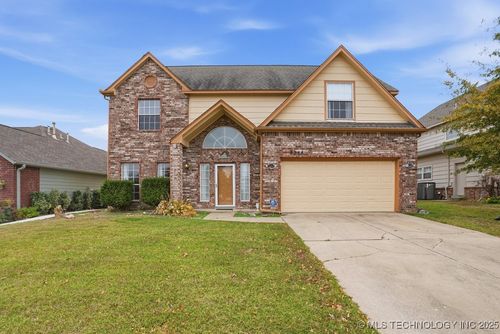 8514 E 93rd St, Tulsa, OK, 74133-5585 | Card Image