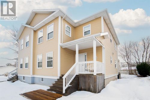 27B Linden Ave, Charlottetown, PE, C1A5Z1 | Card Image