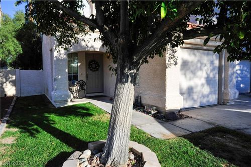 5432 Royal Vista Ln, Las Vegas, NV, 89149-6614 | Card Image