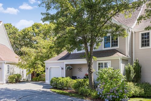24-24 Hampton Ct, Mashpee, MA, 02649-2294 | Card Image