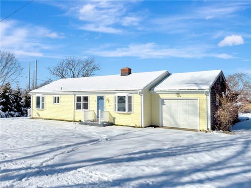 19 Brown Ter, Portsmouth, RI, 02871-1401 | Card Image