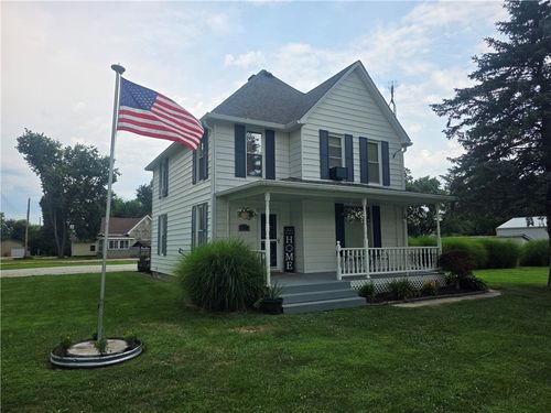 105 S Elizabeth St, Strasburg, IL, 62465-2042 | Card Image