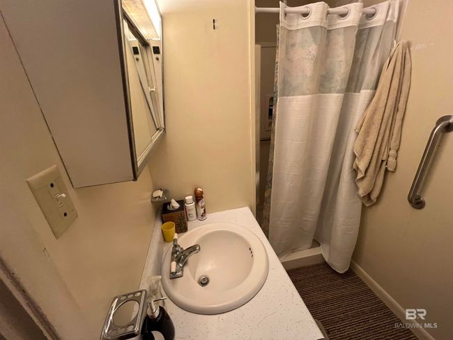Bathroom | Image 15