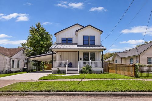 802 Thomas Ave, Pasadena, TX, 77506-5310 | Card Image