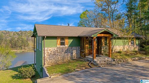 243 Pine Ridge Rd, BESSEMER, AL, 35023-7727 | Card Image