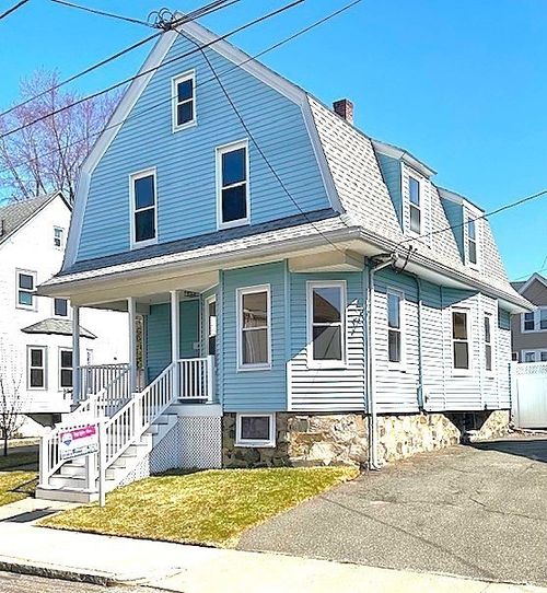 15 Cass St, Melrose, MA, 02176-3924 | Card Image