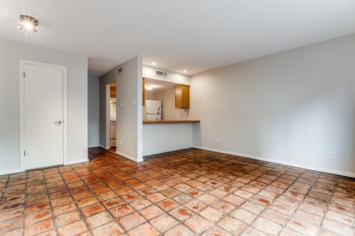 143-2702 Douglas Ave, Dallas, TX, 75219-3456 | Card Image