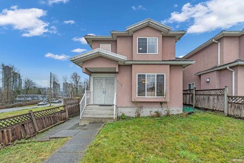 2820 Boundary Rd, Burnaby, BC, V5M3Z8 | Card Image