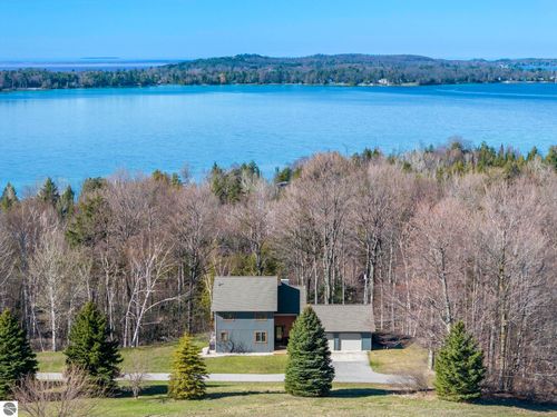 4692 E Duck Lake Rd, Lake Leelanau, MI, 49653-9427 | Card Image