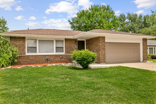 20031 Crescent Ave, Lynwood, IL, 60411-1513 | Card Image