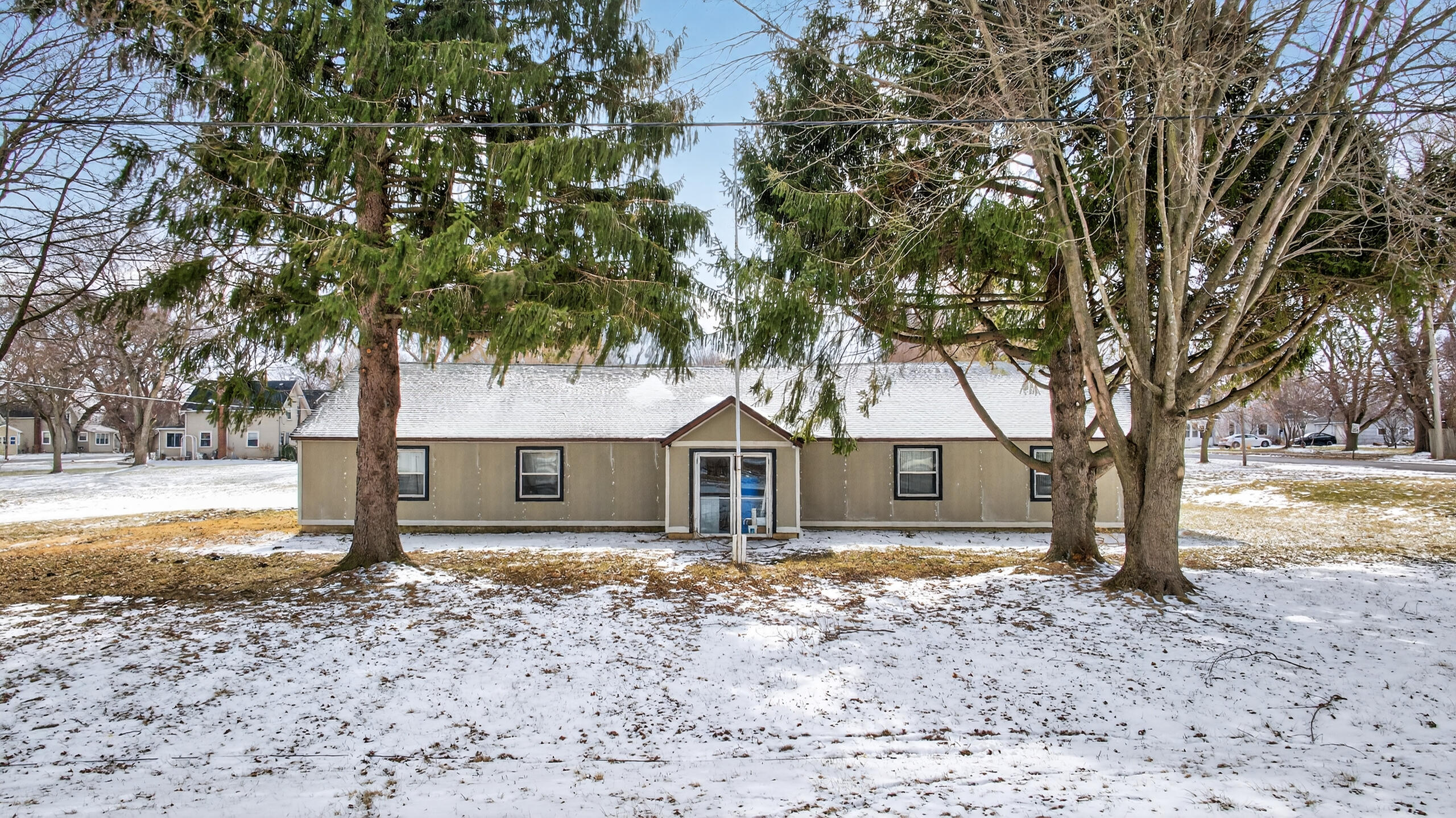 Commercial Sale in Cement City 5