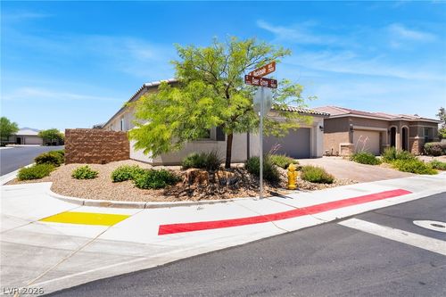9125 Deer Grove Ct, Las Vegas, NV, 89113-6225 | Card Image