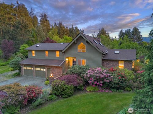 520 Grandview Dr, Sequim, WA, 98382-7871 | Card Image