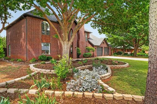 409 Buena Vista Street, Altus, OK, 73521 | Card Image