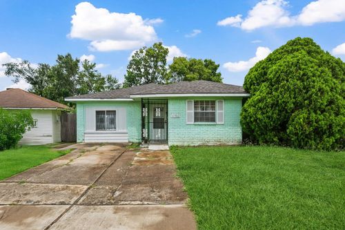 11302 Murr Way, Houston, TX, 77048-2519 | Card Image