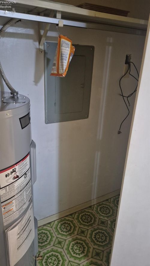 apt-102a-1305 S Lake Wilmer Dr, Sandusky, OH, 44870-5709 | Card Image