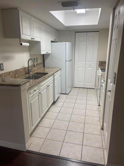 417-400 N Crestwood Ct Court N, Royal Palm Beach, FL, 33411 | Card Image