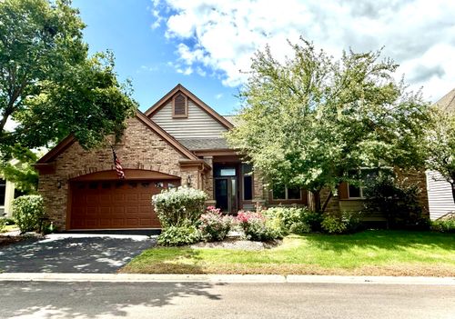 4 Greenbrier Ct, Lake In The Hills, IL, 60156-4488 | Card Image