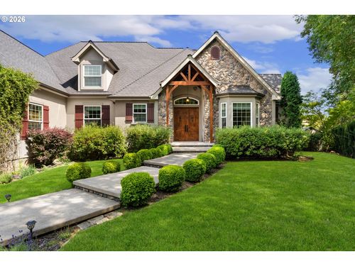 567 Cherokee Ave, Roseburg, OR, 97471-8549 | Card Image