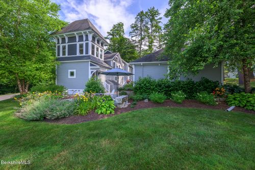 850 Summer St, Lee, MA, 01238 | Card Image