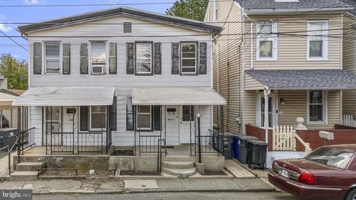 11 Plum St, POTTSTOWN, PA, 19464-5919 | Card Image