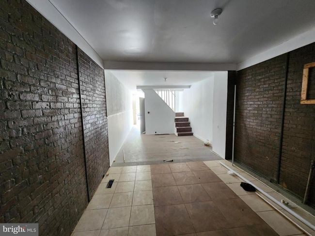 318 S Payson St, Townhouse with 2 bedrooms, 1 bathrooms and null parking in BALTIMORE MD | Image 5