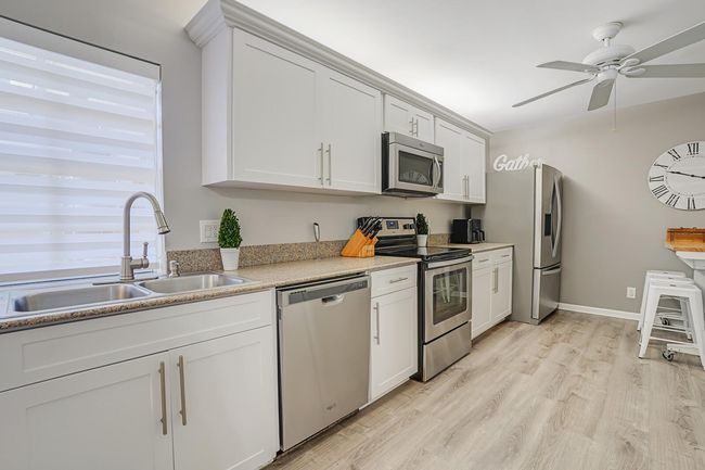 2003 - 2003 Vision Dr, Townhouse with 3 bedrooms, 3 bathrooms and null parking in Palm Beach Gardens FL | Image 8