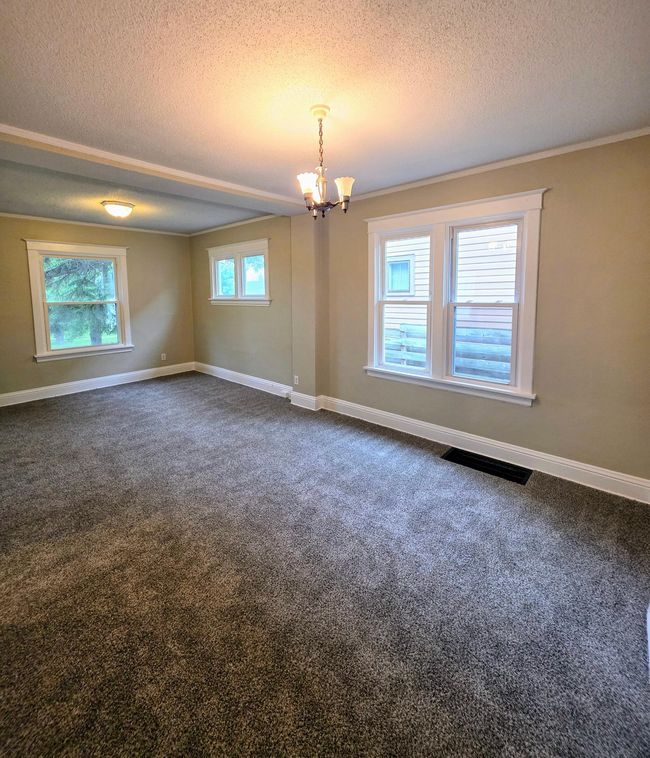 Living/Dining | Image 5