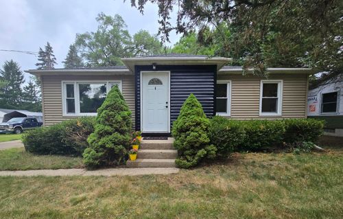 3335 Wayburn Ave Sw, Grandville, MI, 49418-1914 | Card Image
