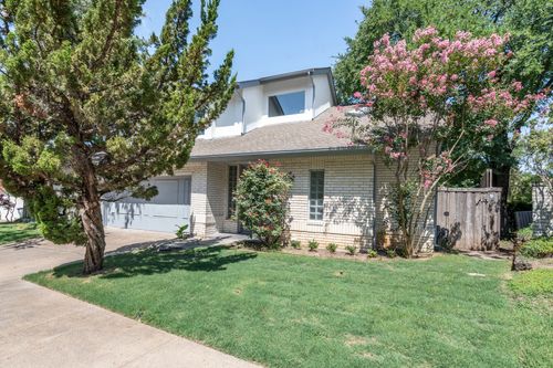 8907 Club Creek Cir, Dallas, TX, 75238-3756 | Card Image