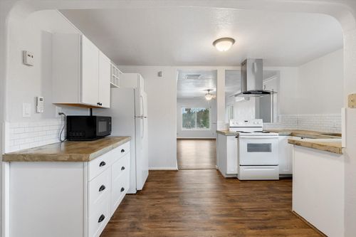 1660 Ashby Rd, Shasta Lake, CA, 96019-9275 | Card Image