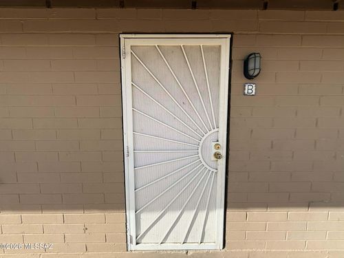 b-5433 E 30th Street, Tucson, AZ, 85711 | Card Image