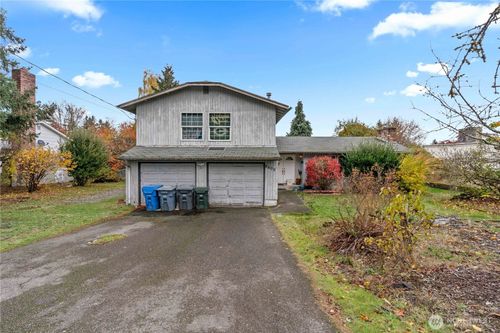 8609 61st Ave E, Puyallup, WA, 98371-6413 | Card Image