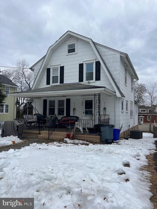 29 W 4th Ave, Runnemede, NJ, 08078-1302 | Card Image