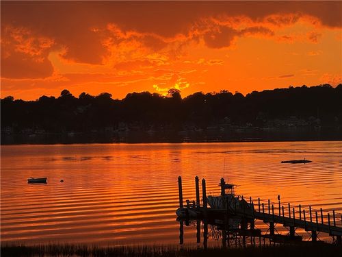 5 Pokanoket Trl, Warren, RI, 02885-1204 | Card Image
