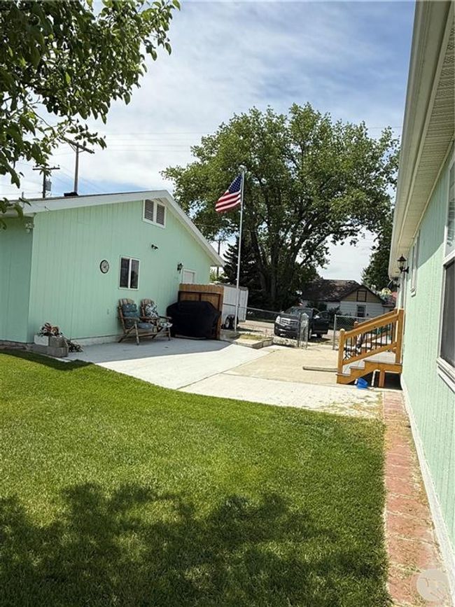 240 Central Ave W, House other with 3 bedrooms, 2 bathrooms and null parking in Reed Point MT | Image 10