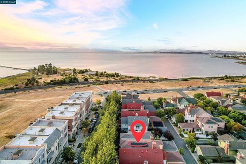 2165 Railroad Ave, Hercules, CA, 94547-2719 | Card Image