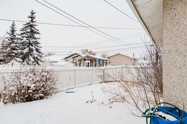 10506 101 Avenue, Home with 2 bedrooms, 2 bathrooms and 5 parking in Grande Prairie AB | Image 28