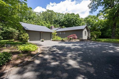 119 Old River Rd, Lincoln, RI, 02865-1340 | Card Image