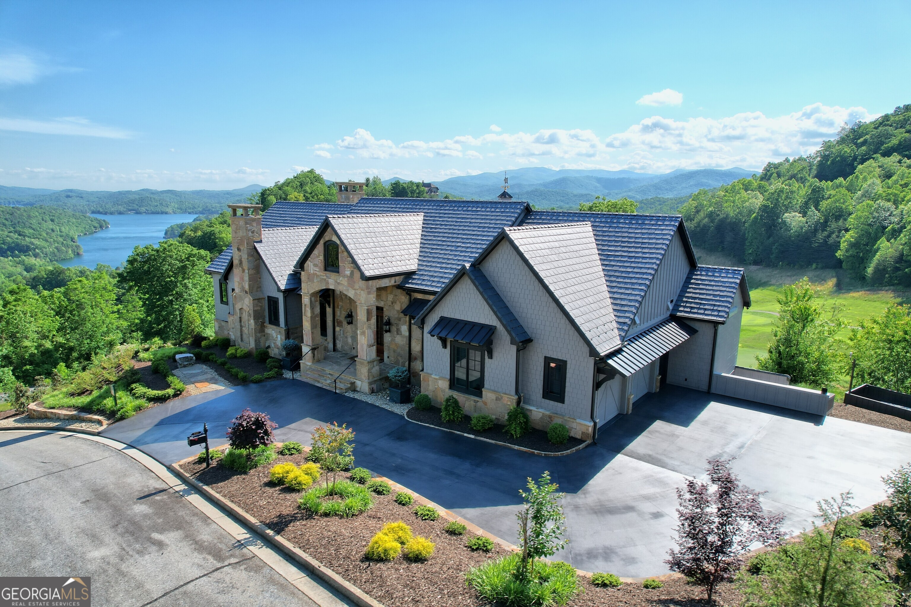 Waterfall Dr, Clayton, GA 30525