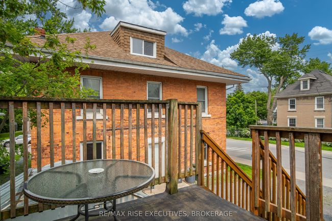 98 Mack St, House other with 2 bedrooms, 1 bathrooms and 1 parking in Kingston ON | Image 24