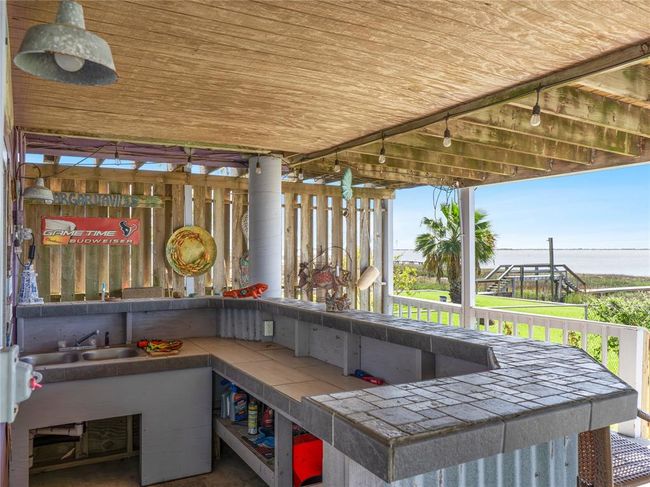 327 Bayshore Dr, House other with 3 bedrooms, 3 bathrooms and null parking in Palacios TX | Image 38