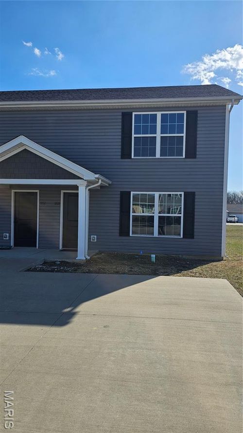 850-850 Navajo Trl, Warrenton, MO, 63383-3114 | Card Image
