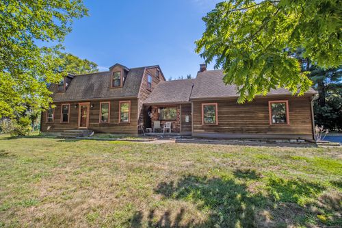 101 Orchard Hill Dr, Windsor Locks, CT, 06096-2435 | Card Image