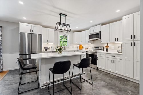 50 Country Club Road, Manchester, ME, 04351 | Card Image