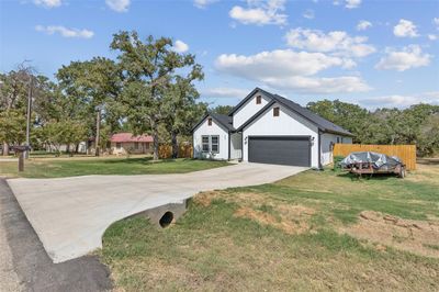 437 Sage Trail, House other with 4 bedrooms, 2 bathrooms and null parking in Springtown TX | Image 1