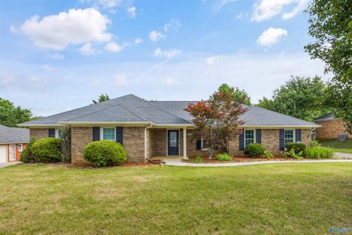 221 Badger Dr, Harvest, AL, 35749-8276 | Card Image