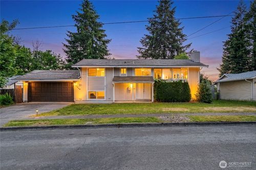 1119 Shelton Ave Ne, Renton, WA, 98056-3544 | Card Image